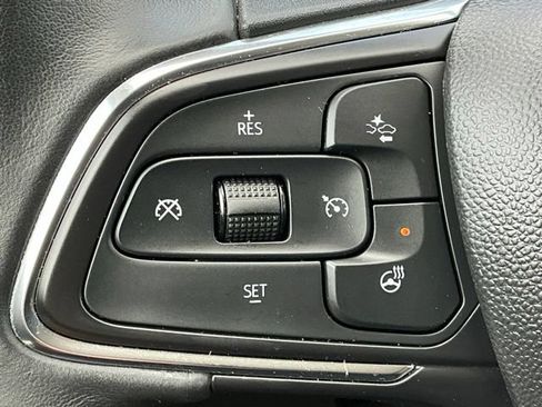 Used 2022 Buick Envision Preferred FWD image 16