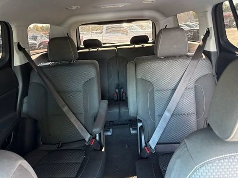 Used 2021 GMC Acadia SLE FWD image 11