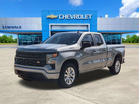 Used 2025 Chevrolet Silverado 1500 Custom RWD image 2