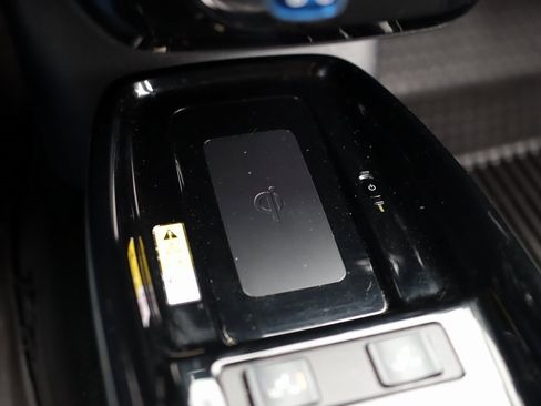 Used 2022 Toyota Prius Nightshade image 19