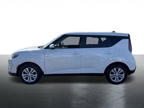 Certified 2025 Kia Soul LX image 5