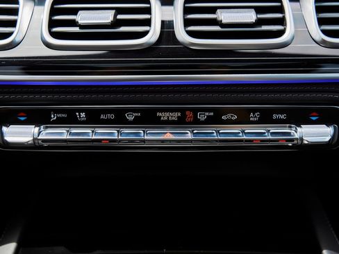 Used 2024 Mercedes-Benz Maybach GLS 600 4MATIC image 78