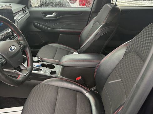 Used 2023 Ford Escape ST-Line w/ Tech Pack #1 image 8