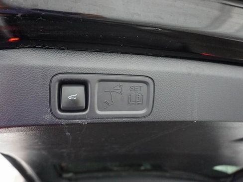 Used 2024 Ford Expedition Limited image 22