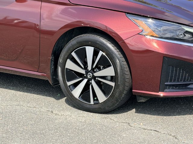 Used 2023 Nissan Altima 2.5 SV AWD/4WD image 7