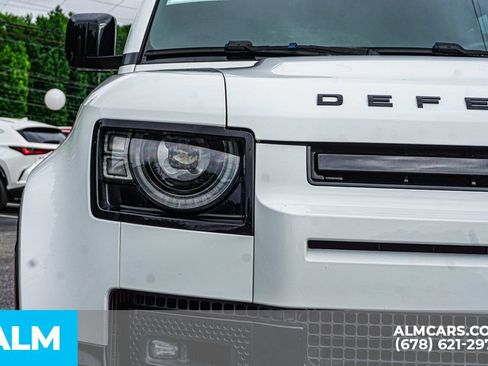 Used 2024 Land Rover Defender 110 X-Dynamic SE AWD/4WD image 11