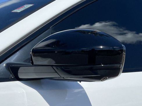 Used 2025 Jaguar F-PACE R-Dynamic S image 11