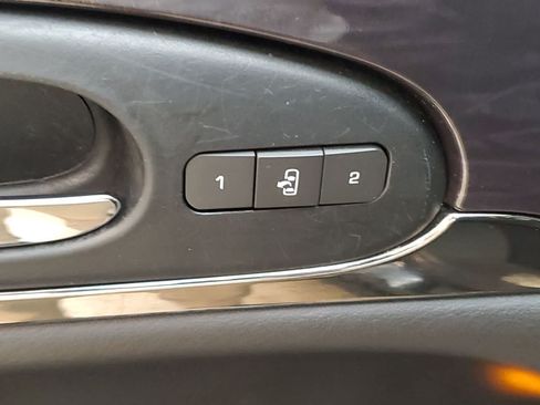 Used 2017 Buick Enclave Leather FWD image 17