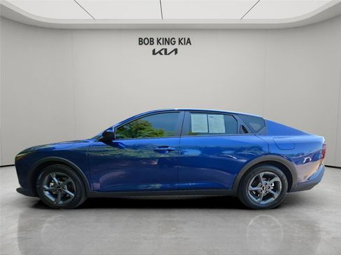 Used 2025 Kia K4 LXS image 2