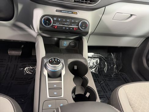Used 2023 Ford Escape Active image 25