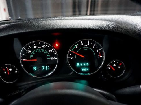 Used 2013 Jeep Wrangler Unlimited Rubicon w/ Connectivity Group image 20