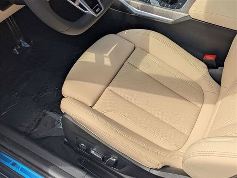Used 2026 BMW 330i Sedan w/ M Sport Package RWD image 4