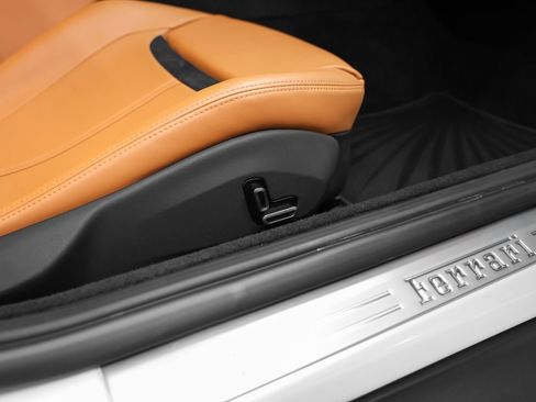 Certified 2024 Ferrari Roma Spider image 20