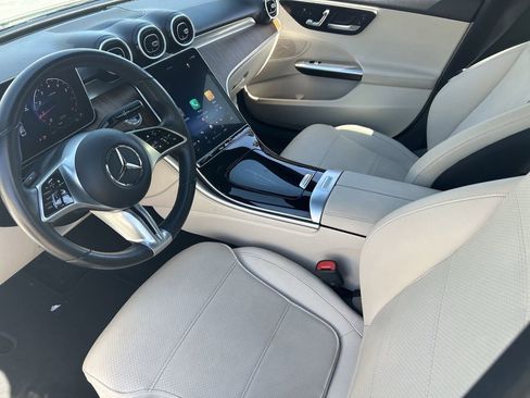 Used 2025 Mercedes-Benz C 300 4MATIC Sedan image 25