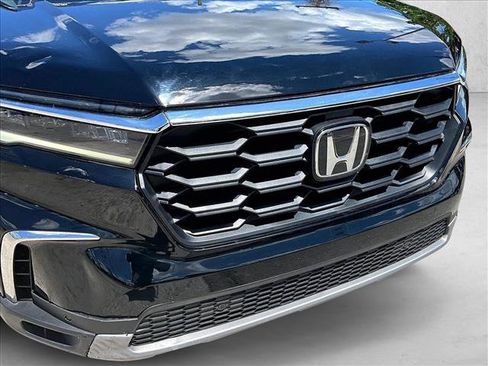 Used 2025 Honda Pilot EX-L image 30
