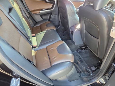 Used 2017 Volvo XC60 T6 Dynamic w/ Preferred Option Package AWD/4WD image 20