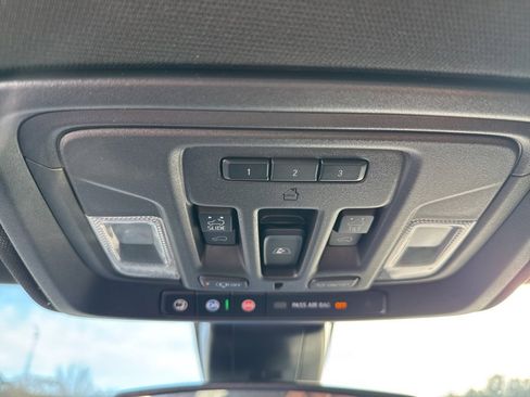 Used 2022 GMC Sierra 2500 AT4 w/ AT4 Preferred Package image 11