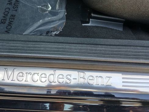 Used 2013 Mercedes-Benz E 350 4MATIC Sedan image 14