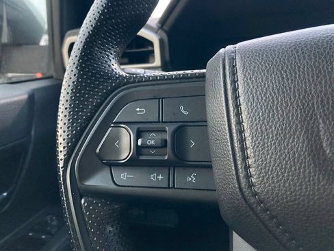 Certified 2025 Toyota Tacoma SR5 AWD/4WD image 14