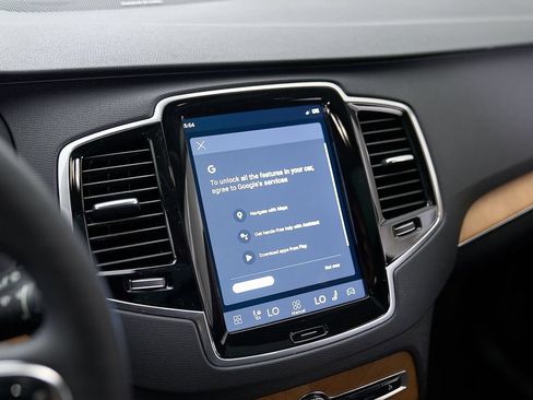 Certified 2023 Volvo XC90 B6 Plus w/ Protection Package AWD/4WD image 15