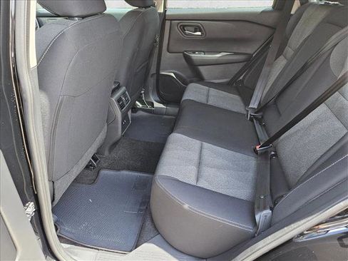 Used 2025 Nissan Rogue SV FWD image 16