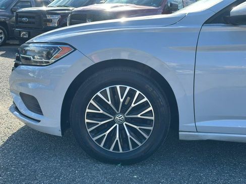 Used 2019 Volkswagen Jetta SE w/ Cold Weather Package FWD image 36