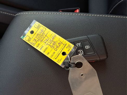 Used 2022 Volkswagen Tiguan SE image 30