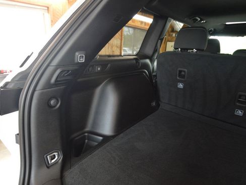 Used 2025 Jeep Grand Cherokee Laredo X w/ Luxury Tech Group I AWD/4WD image 19