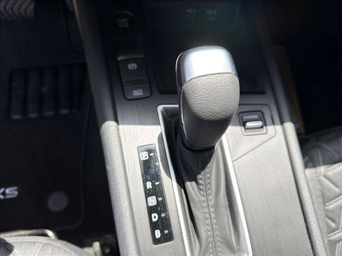 Used 2025 Nissan Kicks SV FWD image 14