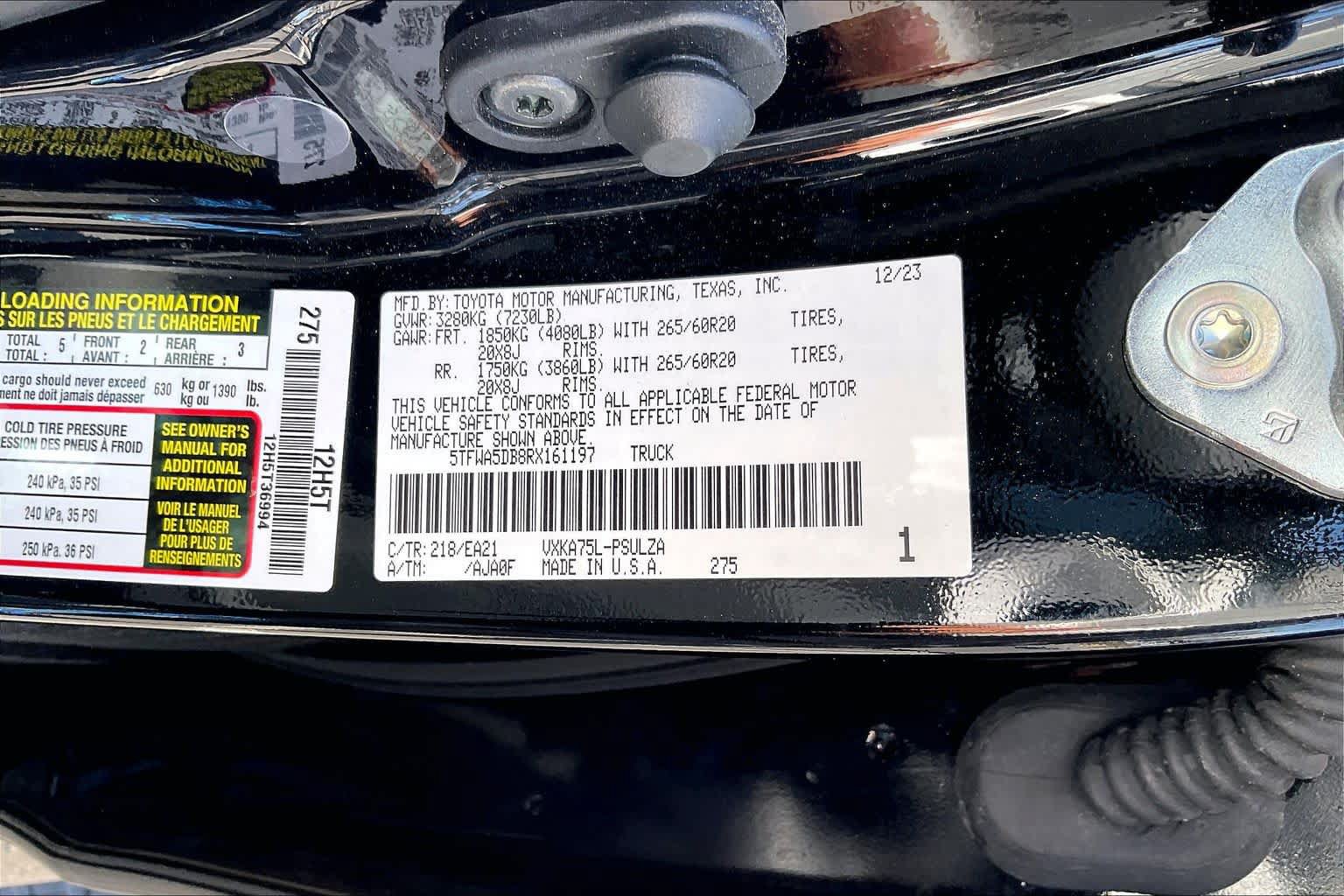Used 2024 Toyota Tundra Limited AWD/4WD image 32