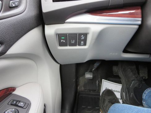 Used 2016 Acura MDX SH AWD w/Advance w/RES 4dr SUV image 34