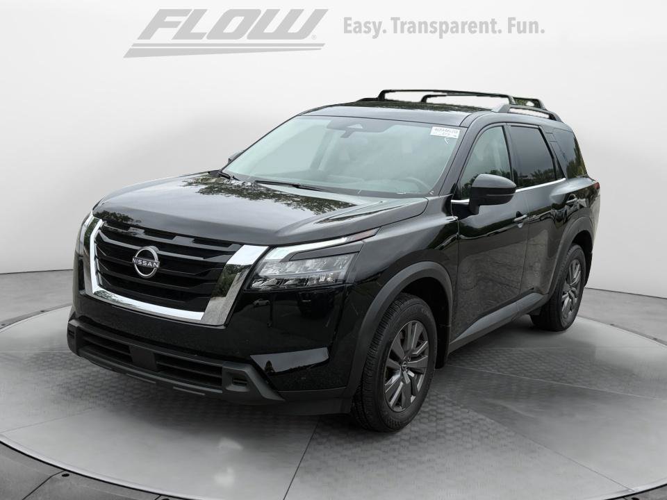 Certified 2025 Nissan Pathfinder SV FWD image 3
