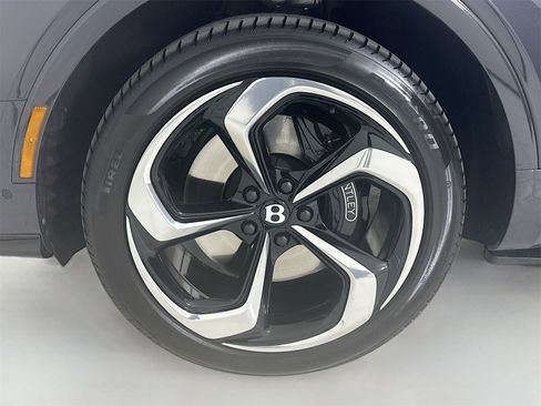 Certified 2023 Bentley Bentayga image 10