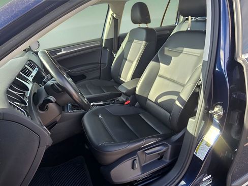 Used 2018 Volkswagen Golf Alltrack SE image 13