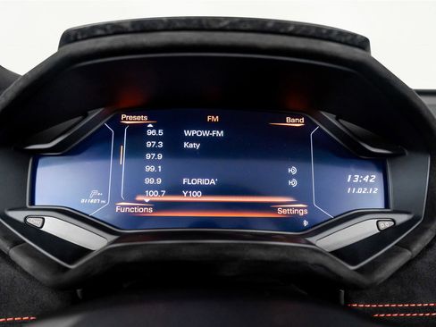 Used 2018 Lamborghini Huracan Performante AWD/4WD image 51