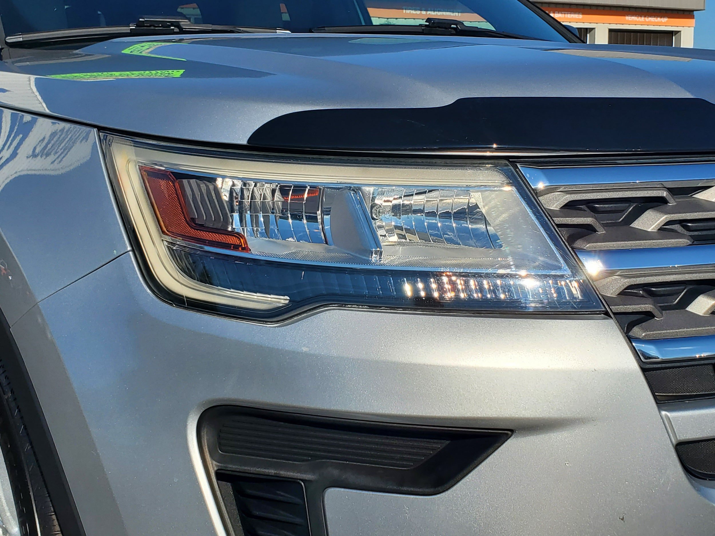 Used 2018 Ford Explorer 4WD image 6