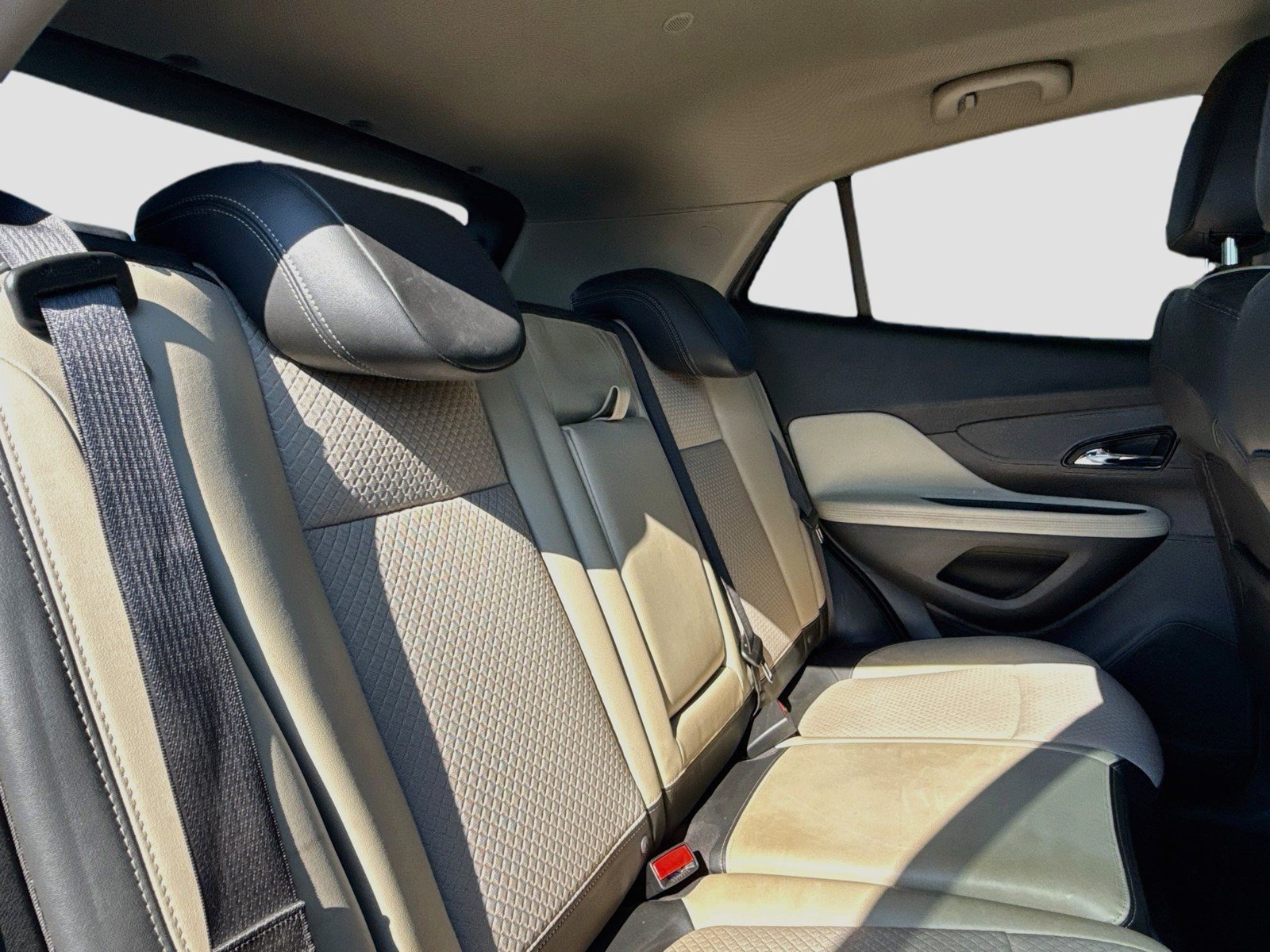 Used 2020 Buick Encore Preferred w/ Safety Package FWD image 27