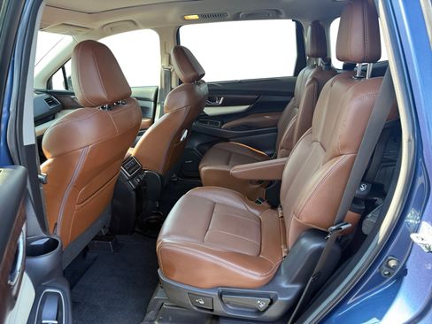 Used 2022 Subaru Ascent Touring AWD/4WD image 16