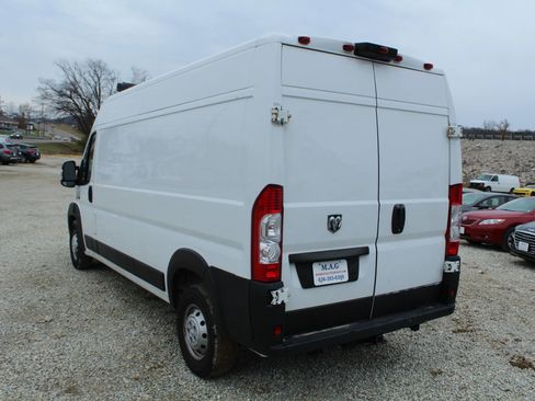 Used 2019 RAM ProMaster 2500 w/ Interior Convenience Group image 3