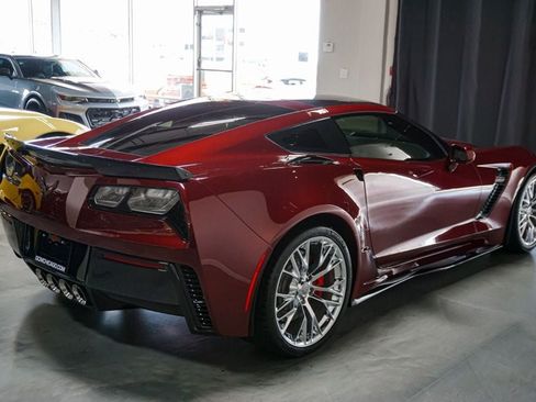 Used 2018 Chevrolet Corvette Z06 RWD image 7