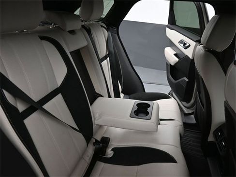 Used 2020 Land Rover Range Rover Velar R-Dynamic S image 21