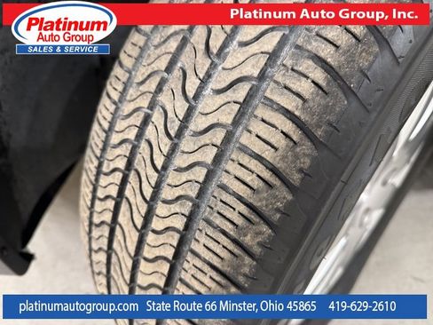 Used 2013 Chrysler Town & Country Touring image 53