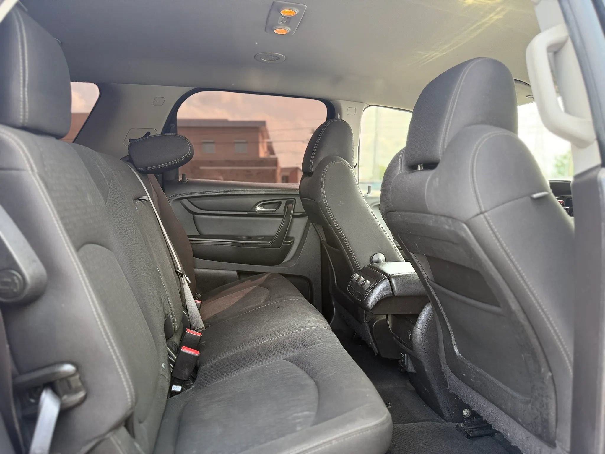 Used 2015 GMC Acadia SLE FWD image 35