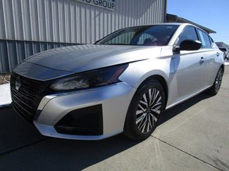 Used 2024 Nissan Altima 2.5 SV video 1