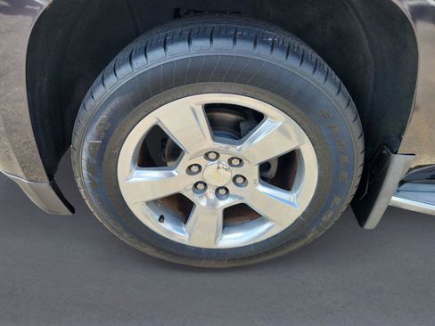 Used 2015 Chevrolet Suburban LTZ AWD/4WD image 9
