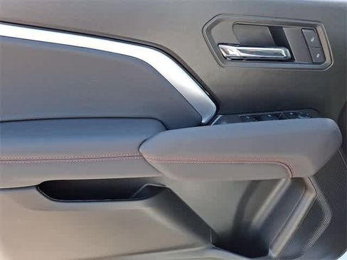 New 2025 Chevrolet Colorado Z71 w/ Technology Package image 9