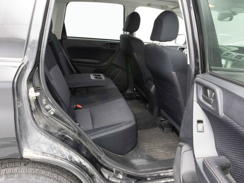 Used 2018 Subaru Forester 2.5i Premium w/ All-Weather Package image 19