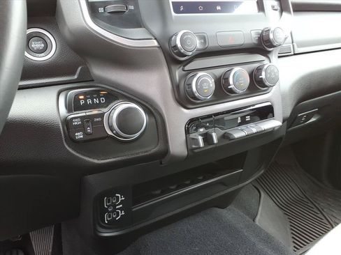 Used 2023 RAM 2500 Big Horn w/ Level 1 Equipment Group AWD/4WD image 17