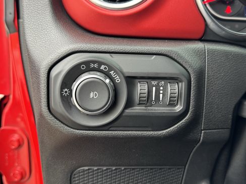 Used 2021 Jeep Wrangler Unlimited Rubicon image 28