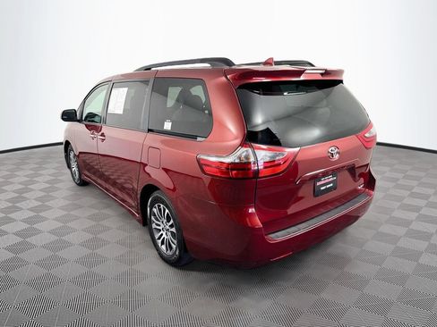 Used 2020 Toyota Sienna XLE FWD image 7